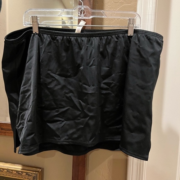 Lane Bryant Plus Size Slitted Swim Skirt - Picture 2 of 7